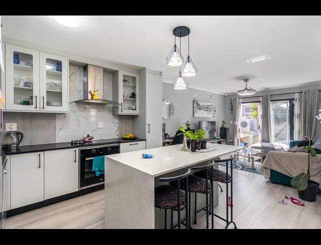 2 BEDROOM FREESTANDING FOR SALE IN PARKLANDS